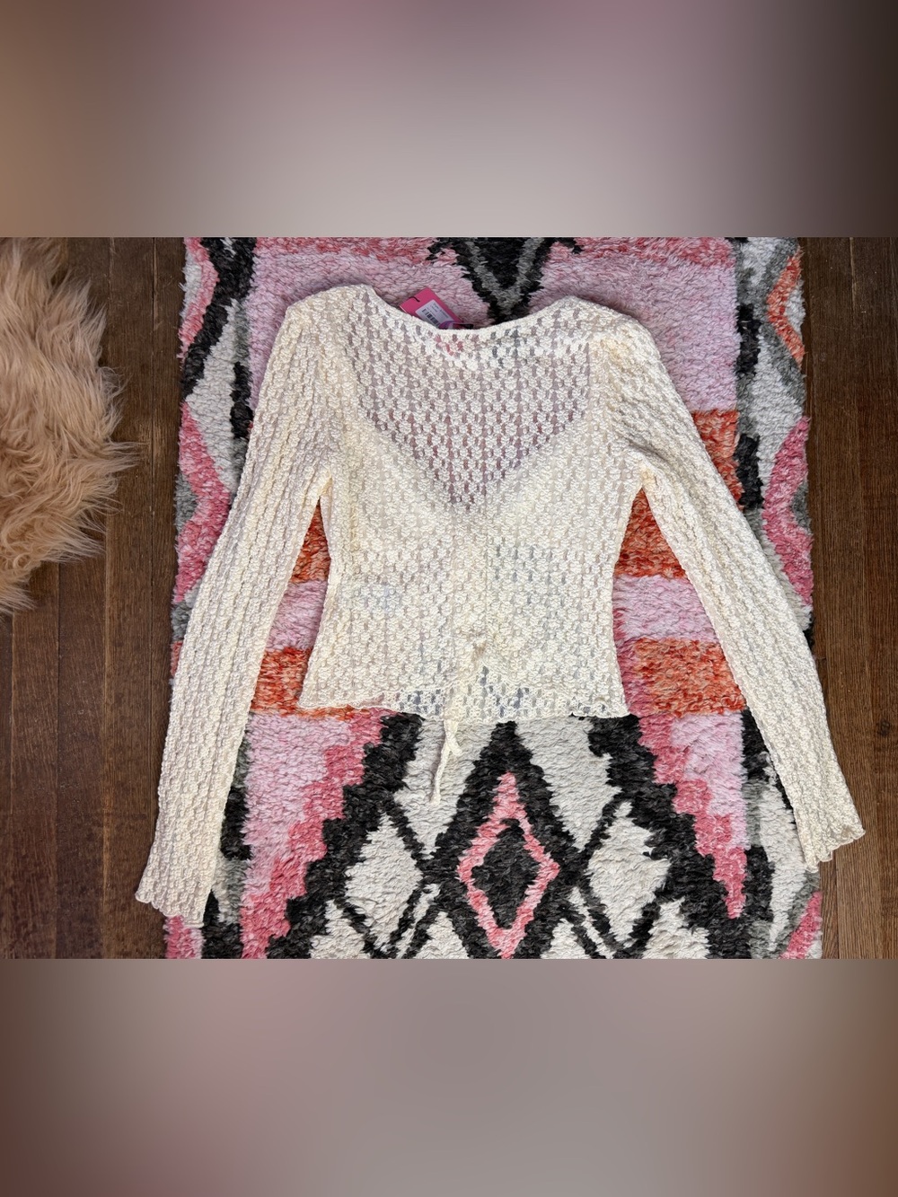 Edikted Laila Textured Lacey Top Cream Lace Front Tie V-Neck NWT Sz Small - Picture 7 of 7